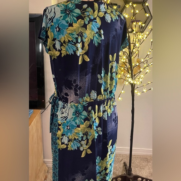 Nina Leonard - Colorful V-neck Faux Wrap Dress - Short Sleeves - Picture 9 of 13